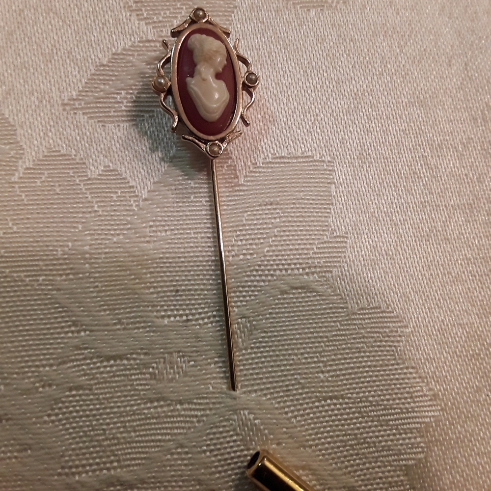Vintage Avon stick pin